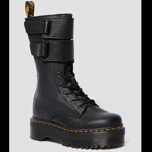 RARE! DR. MARTENS Jagger Platform Boot - Size 6 🚺